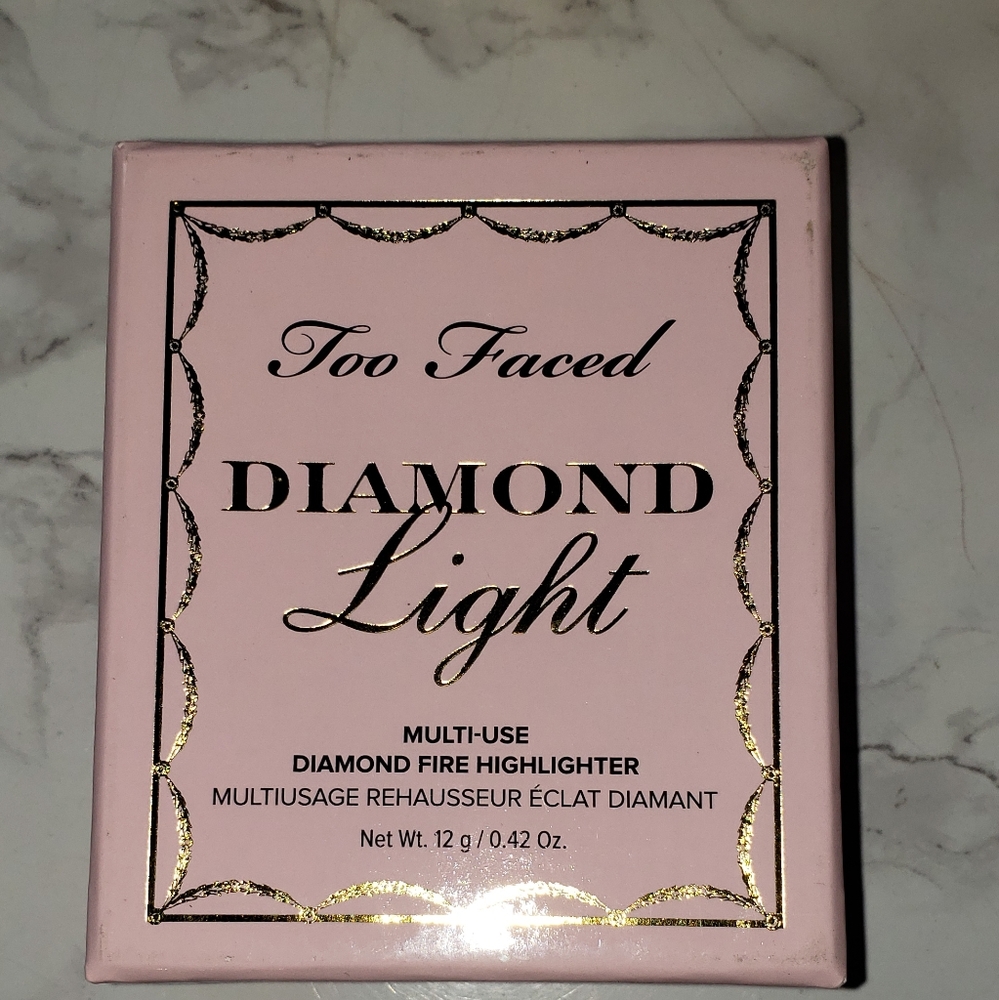Too Faced Diamond Light Highlighter